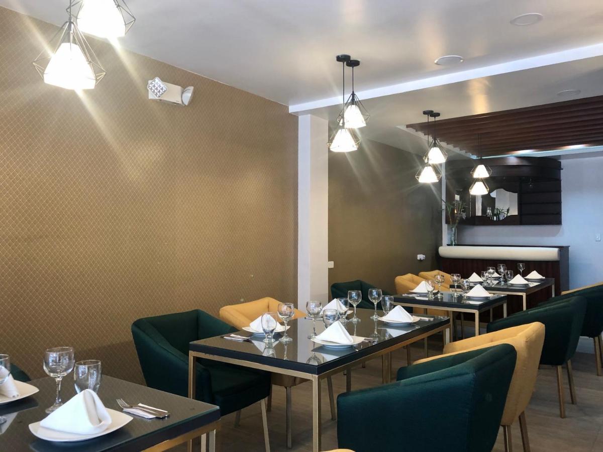 Hotel Makroz Latacunga Kültér fotó