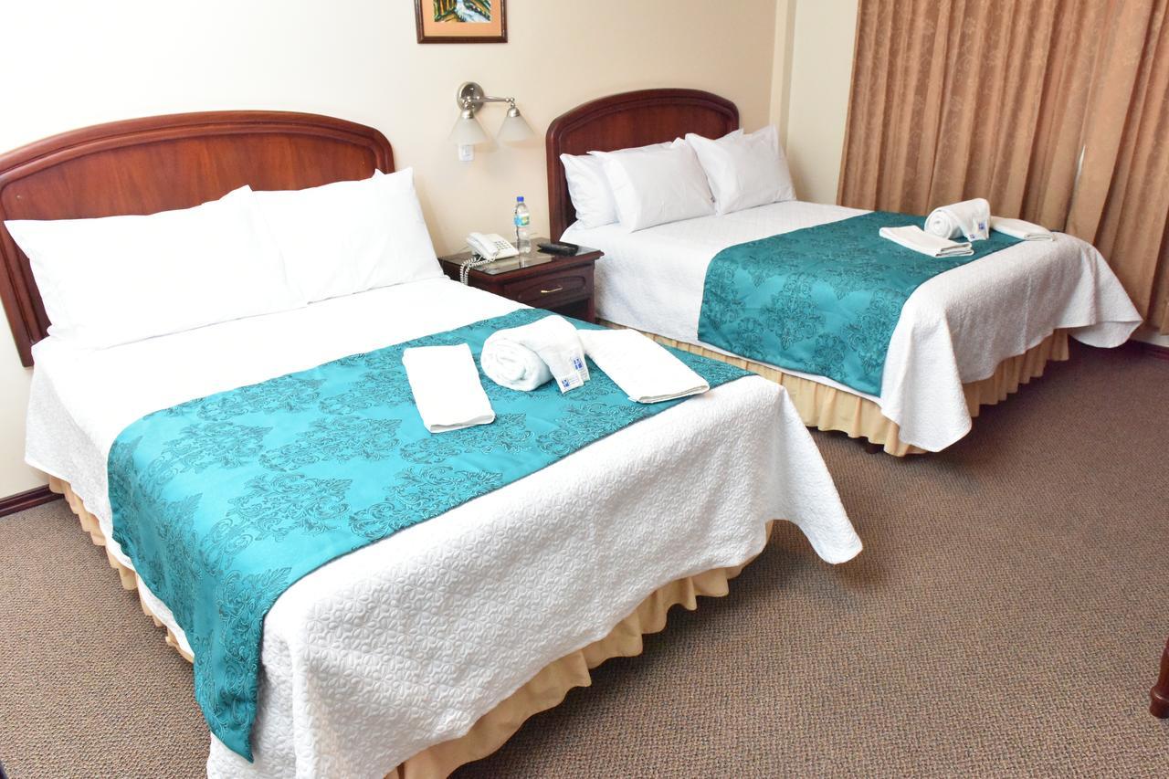 Hotel Makroz Latacunga Kültér fotó