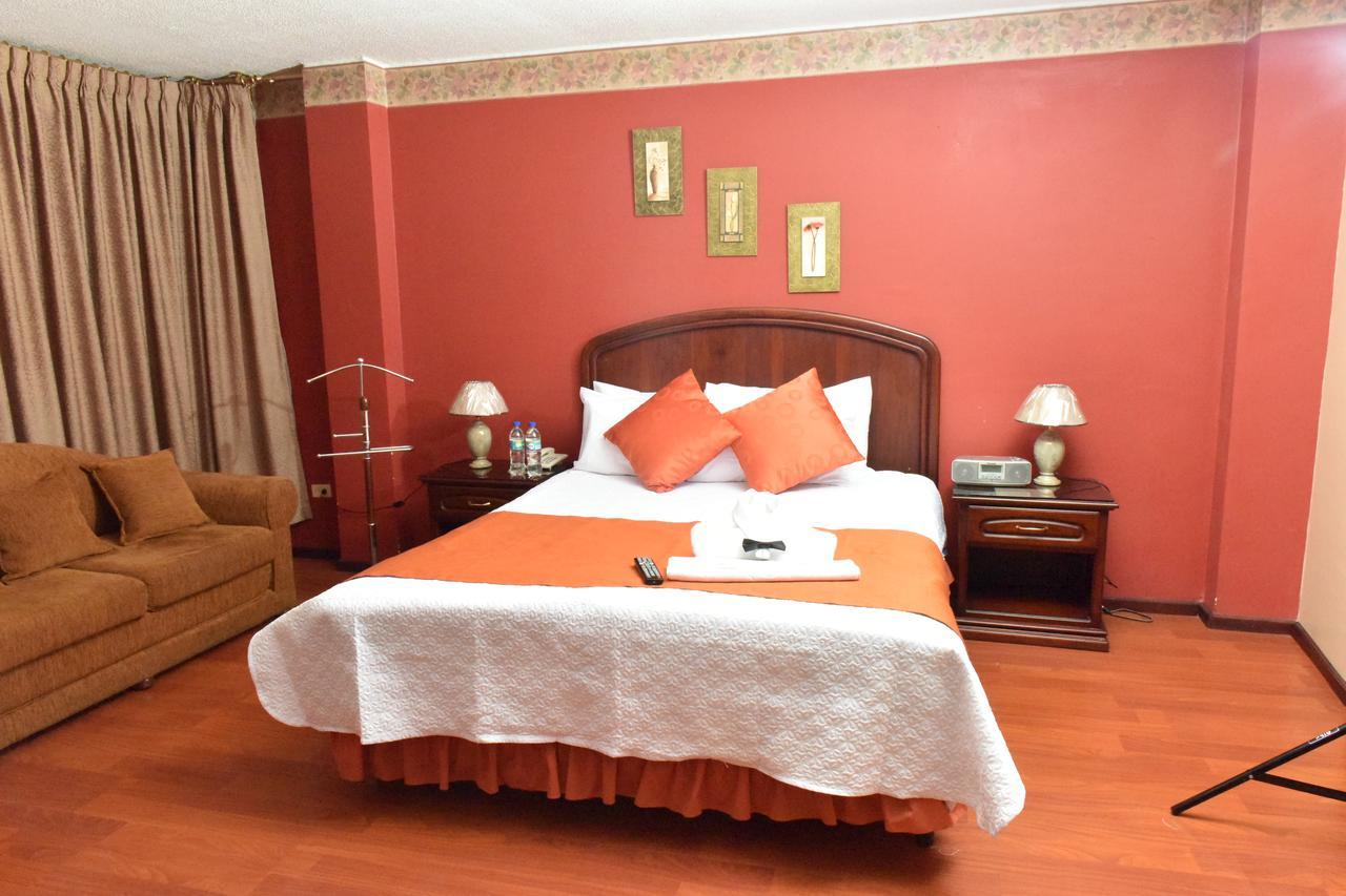 Hotel Makroz Latacunga Kültér fotó