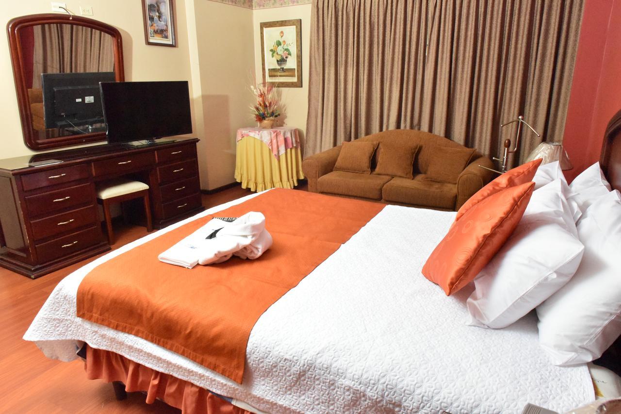 Hotel Makroz Latacunga Kültér fotó