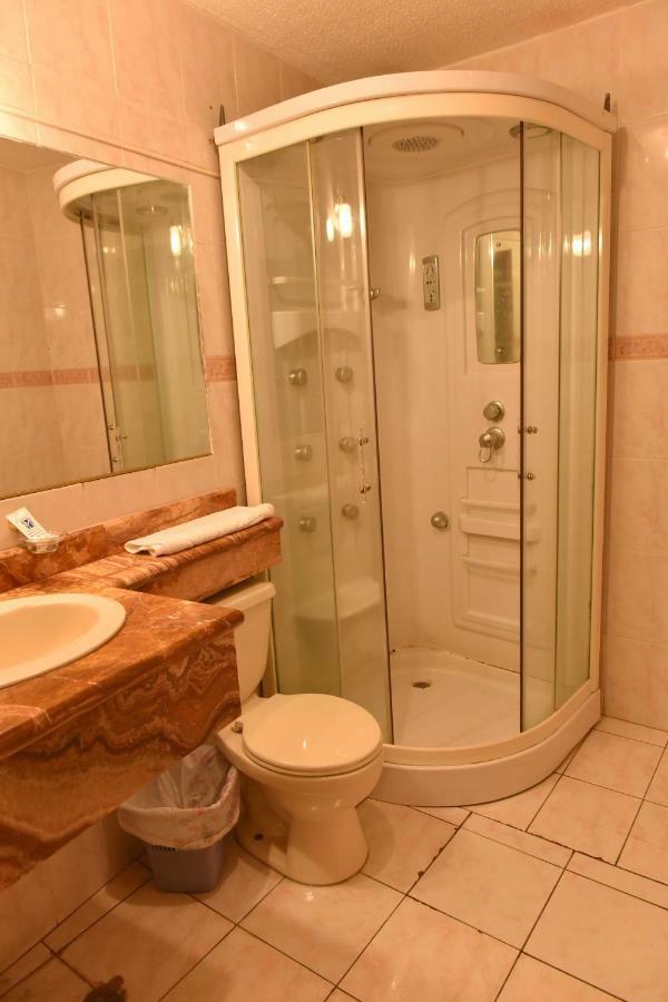 Hotel Makroz Latacunga Kültér fotó