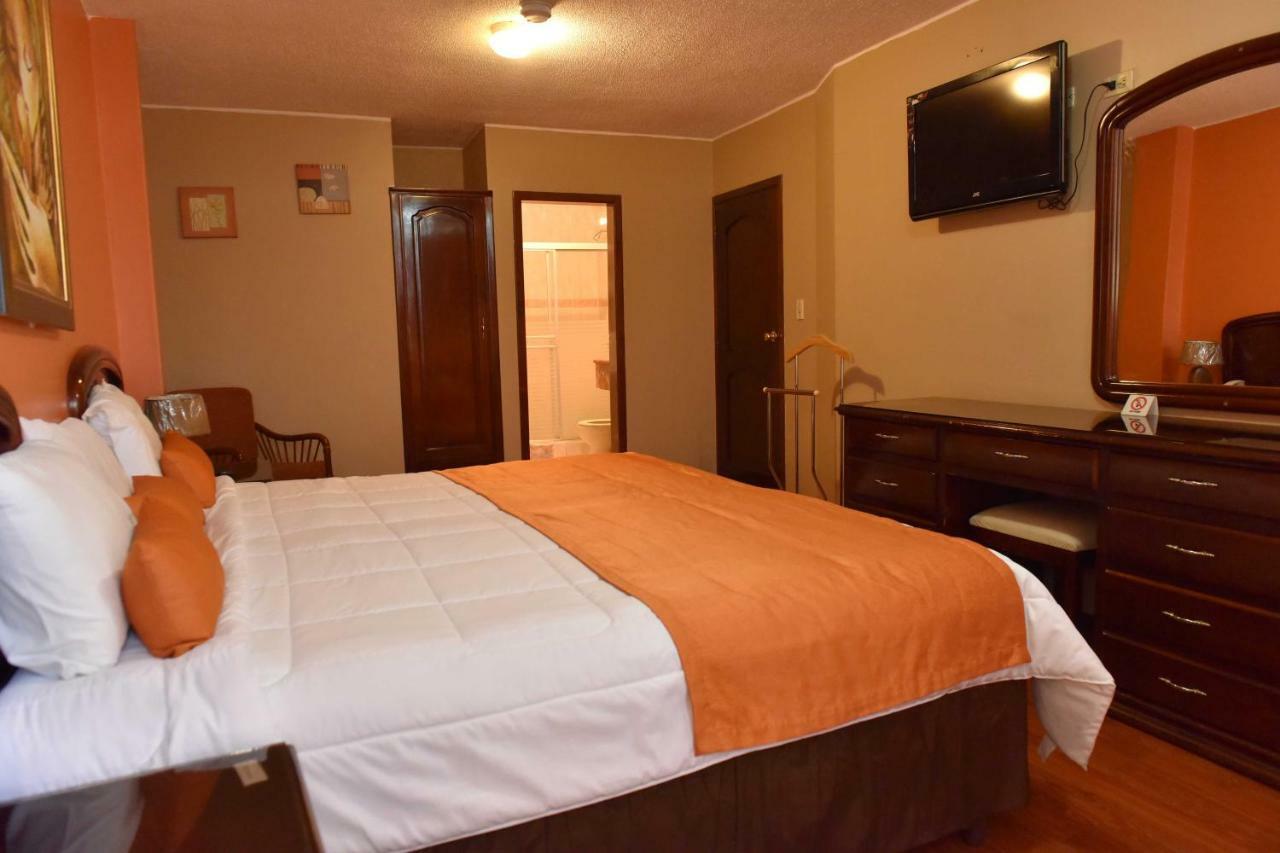 Hotel Makroz Latacunga Kültér fotó
