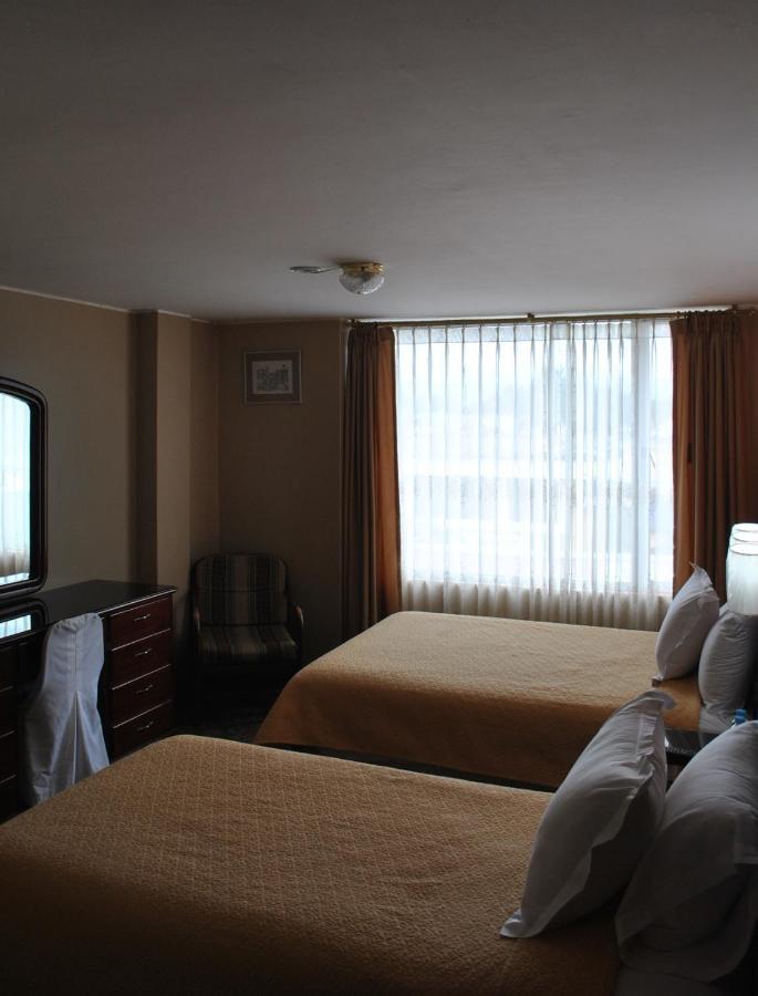 Hotel Makroz Latacunga Kültér fotó