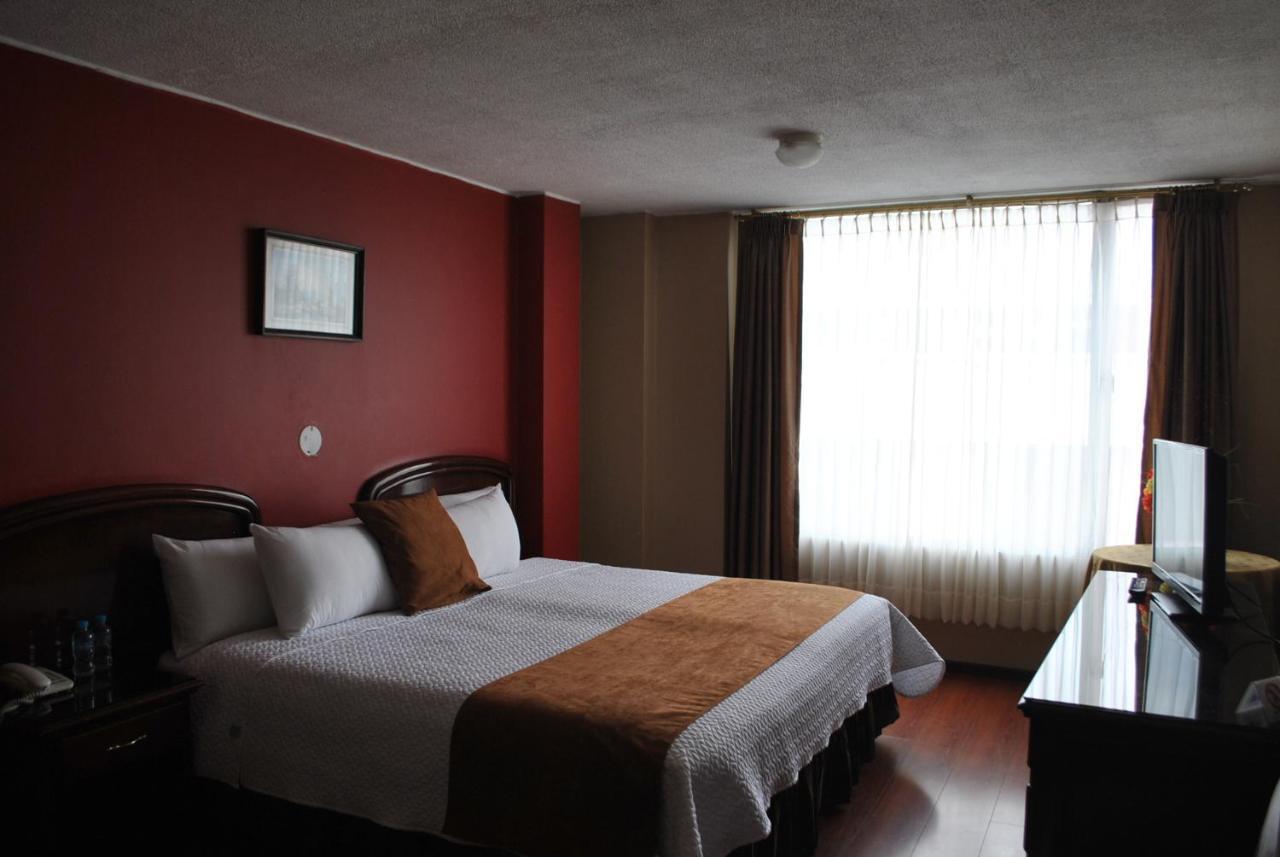 Hotel Makroz Latacunga Kültér fotó