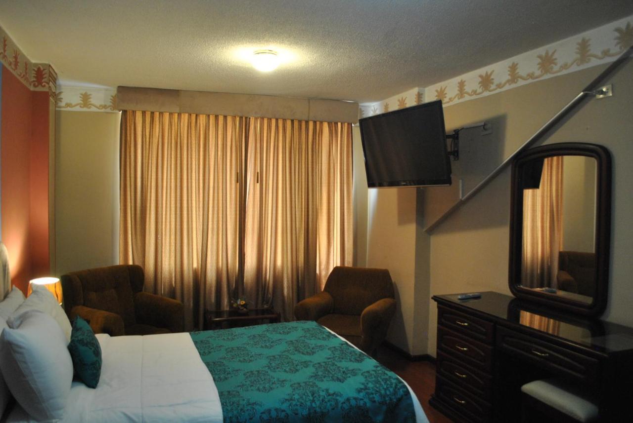 Hotel Makroz Latacunga Kültér fotó