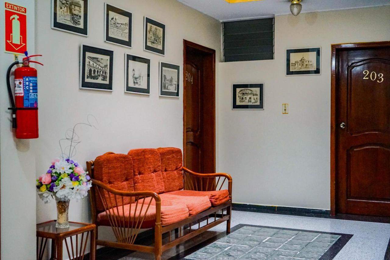 Hotel Makroz Latacunga Kültér fotó